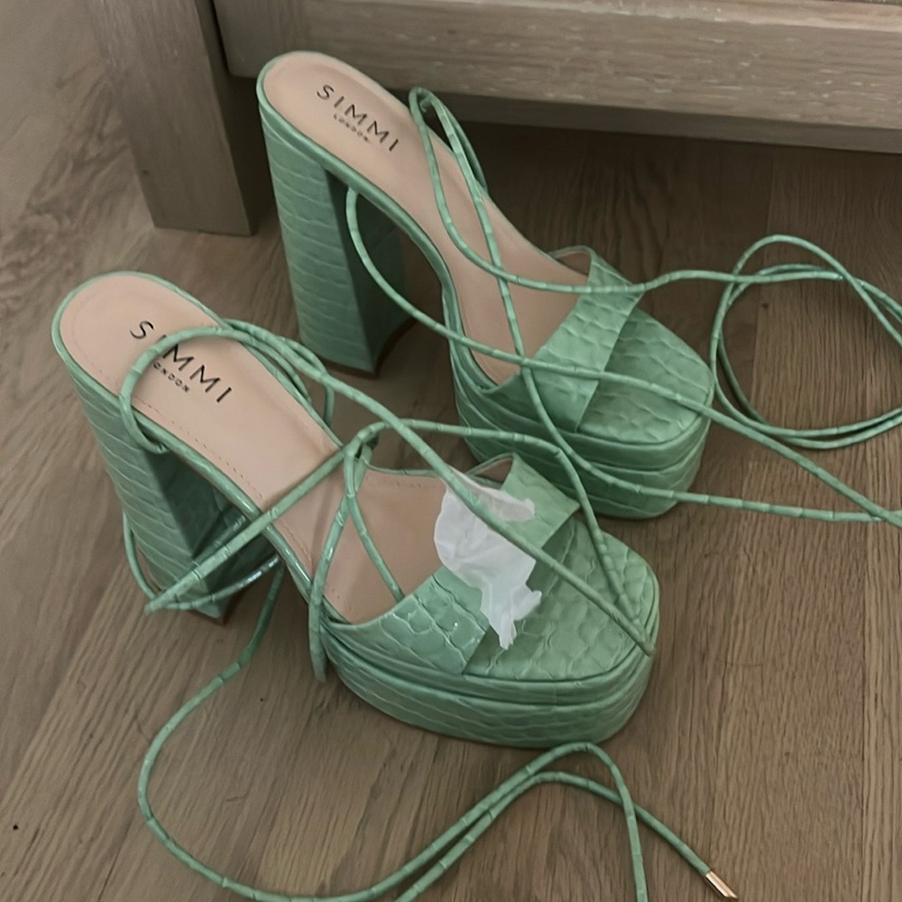 SIMMI London platform heeled sandals in sage